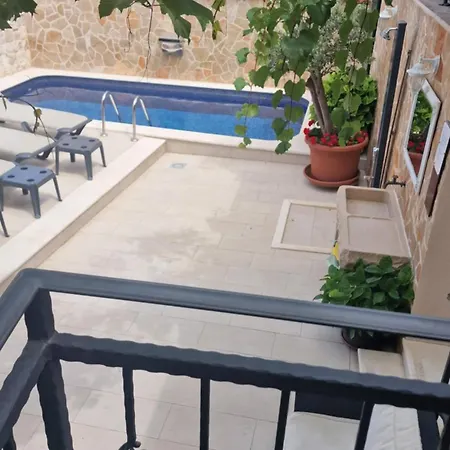 Ante 1 Hvar Center, Pool هفار