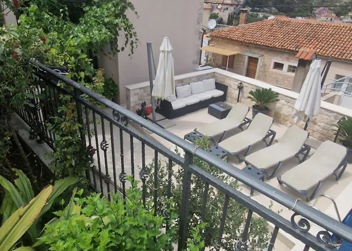 Ante 1 Hvar Center, Pool *