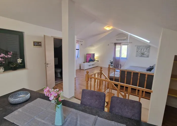 Ante 1 Hvar Center, Pool