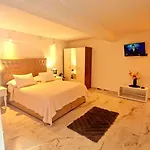 Ante 1 Hvar Center, Pool شقة