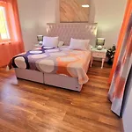 Ante 1 Hvar Center, Pool Appartamento