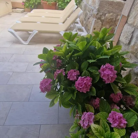 Апартаменты Ante 1 Хвар