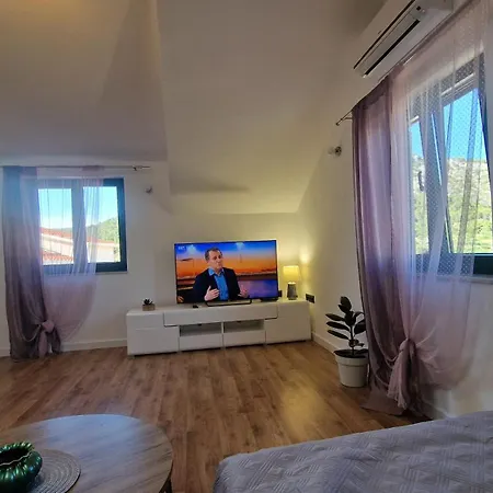 Ante 1 Hvar Center, Pool 흐바르