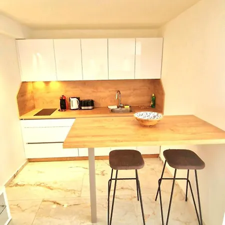 Апартаменты Ante 1 Хвар