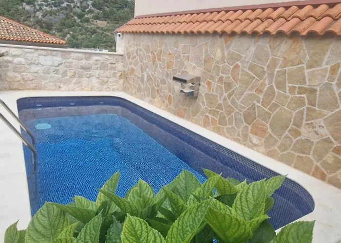 Ante 1 Hvar Center, Pool *