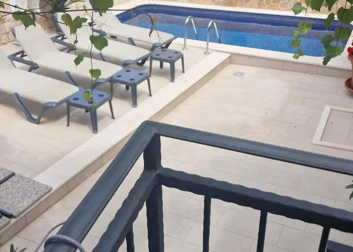 Ante 1 Hvar Center, Pool 아파트 흐바르