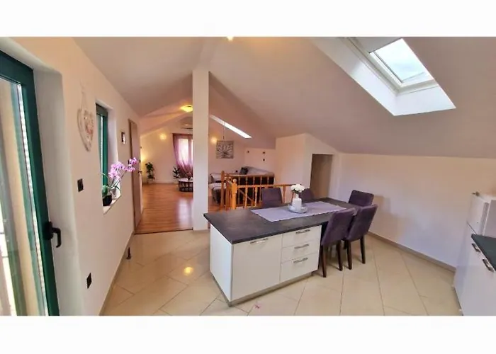 Ante 1 Hvar Center, Pool 아파트