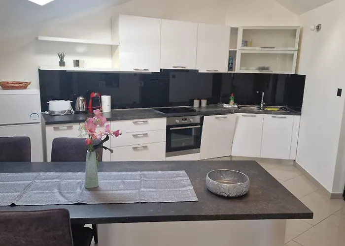 Ante 1 Hvar Center, Pool *