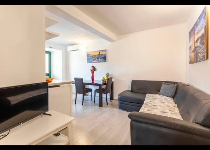 Ante 1 Hvar Center, Pool Appartement *